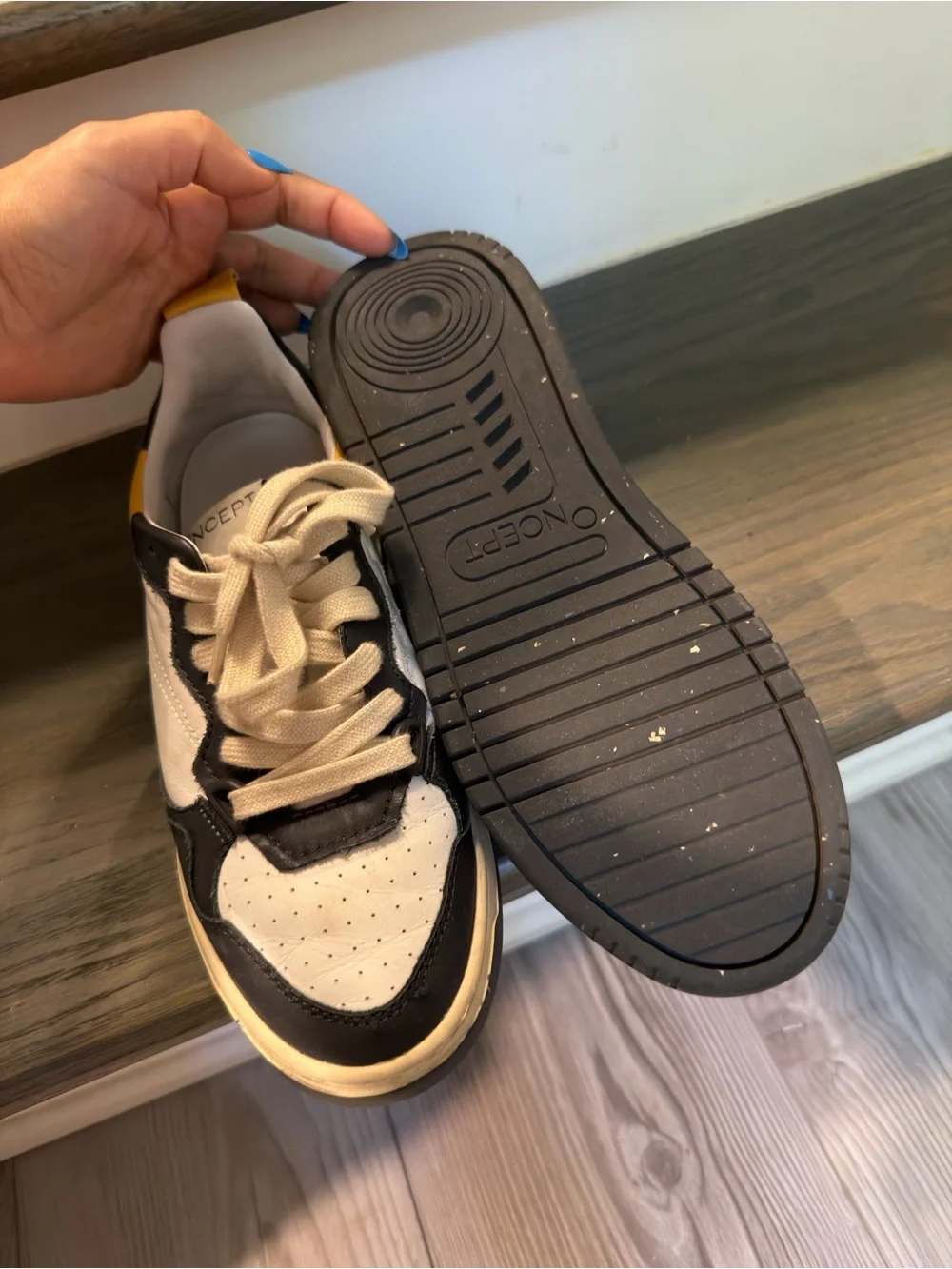 Women’s Low-Top leather Sneakers in White, Navy & Yellow — Concept